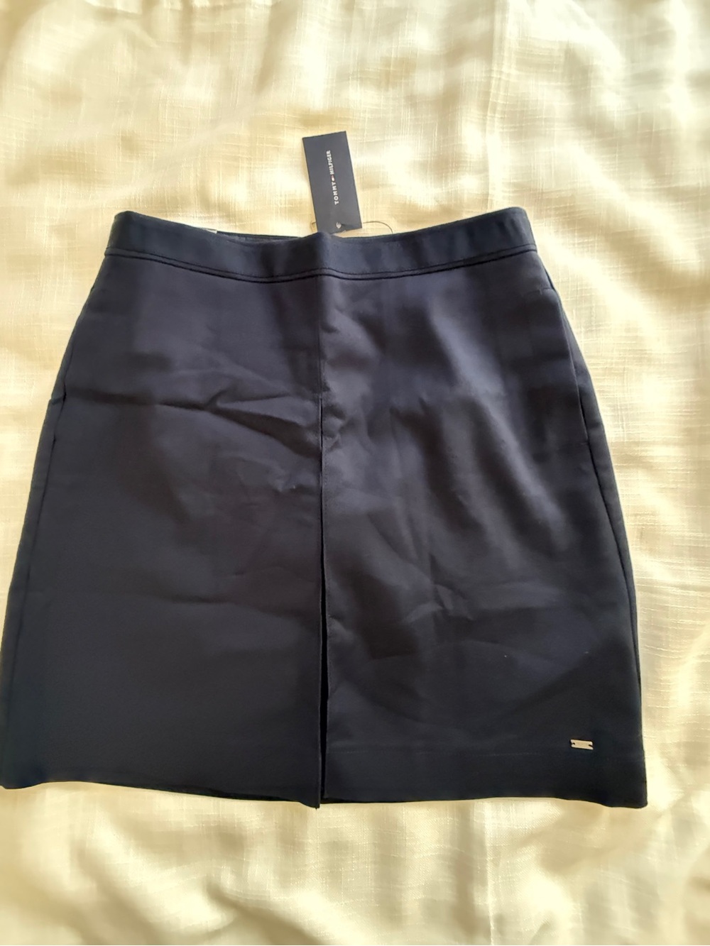 NWT Tommy Hilfiger Women pleated navy office smart dress skirt, size 4